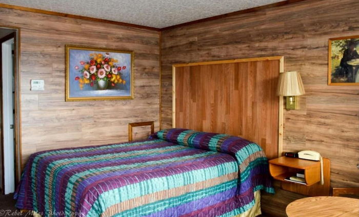 Vindel Motel - Web Listing (newer photo)